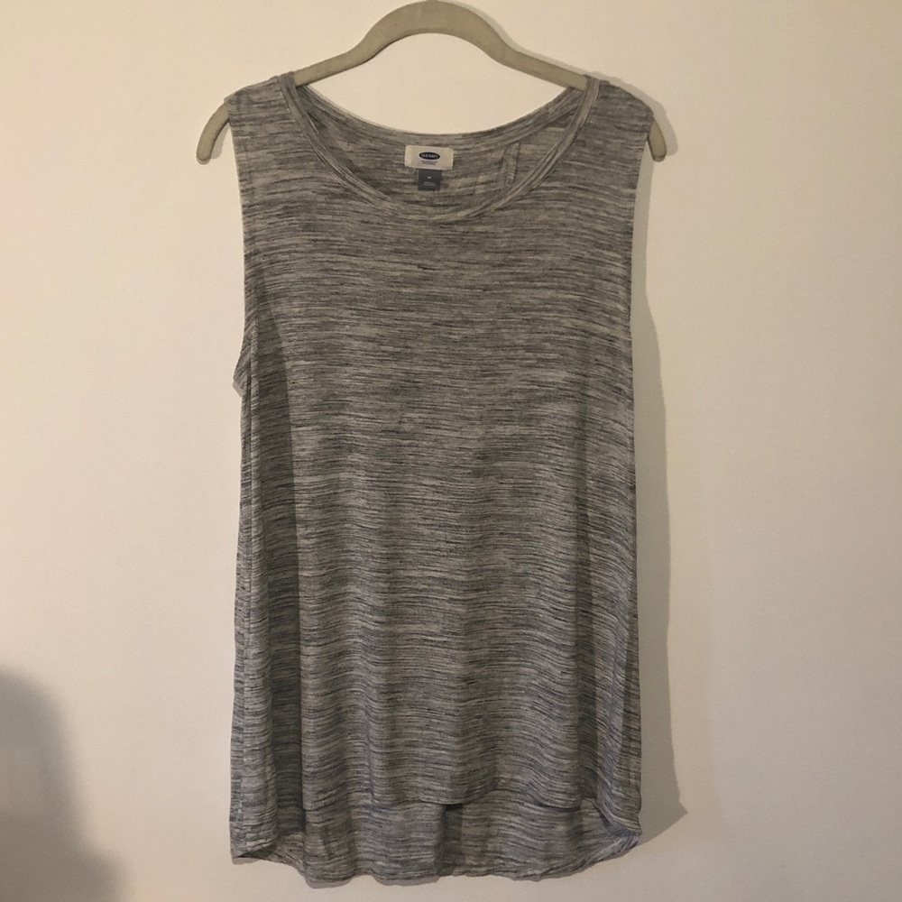 Old Navy Light Gray Heathered Tee